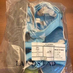 Nwt lands end girls sandals size 5